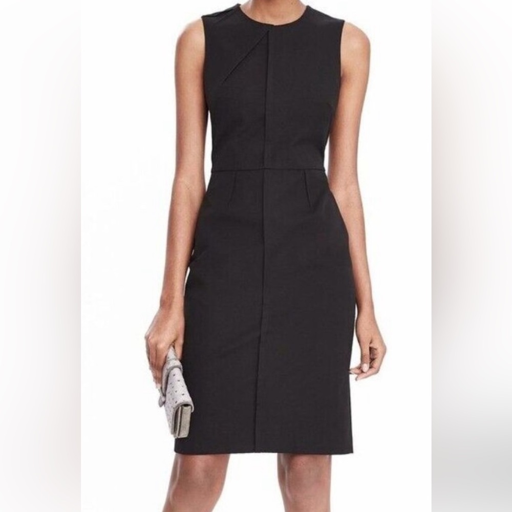 ❤️4/$40 Banana Republic Shift Career Pleat Dress